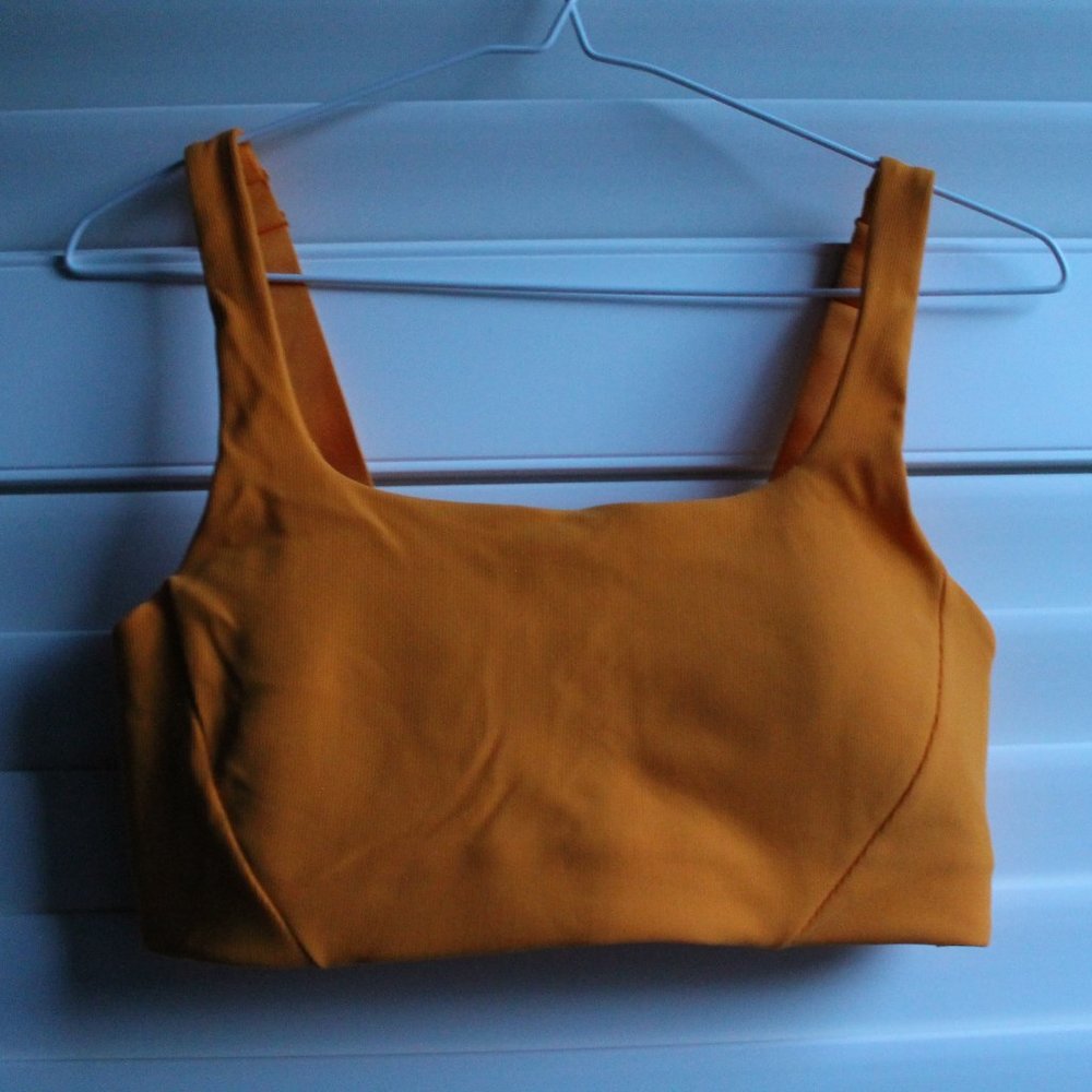 Lululemon Ribbed Train Bra *Medium Support, C/D Cups